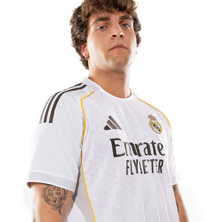camiseta-adidas-real-madrid-primera-equipacion-authentic-2025-2026-white-4