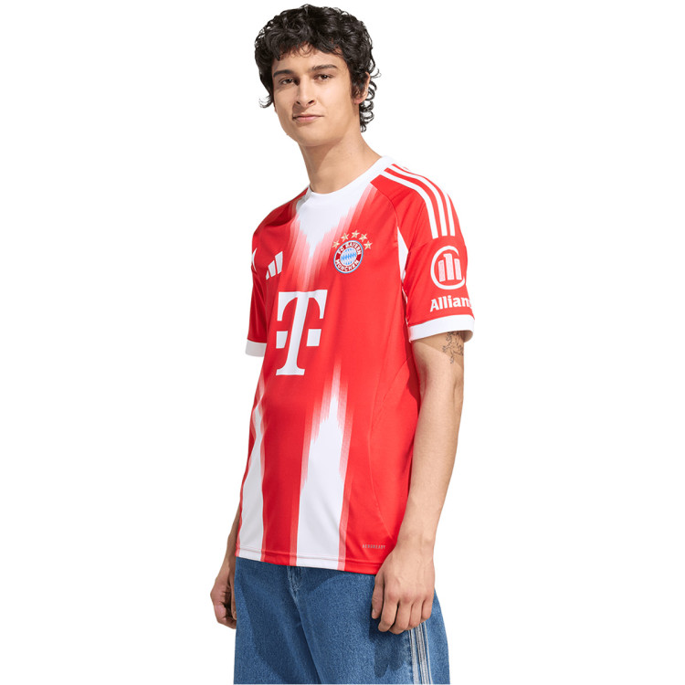 FC Bayern 2025-2026 Home