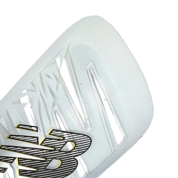 espinillera-new-balance-furon-match-slip-guard-blanco-1