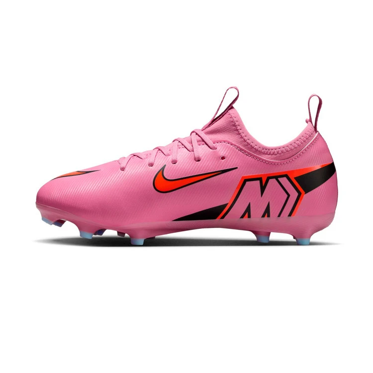 bota-nike-air-zoom-mercurial-vapor-16-academy-fgmg-nino-magic-flamingo-black-total-crimson-2