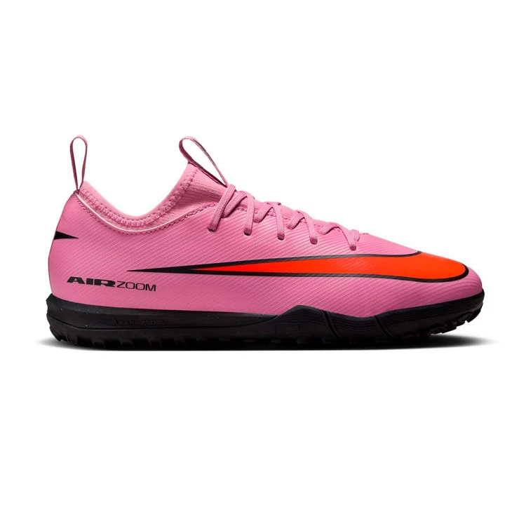 bota-nike-air-zoom-mercurial-vapor-16-academy-turf-nino-magic-flamingo-black-total-crimson-1