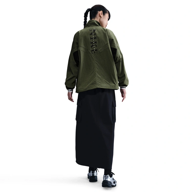 chaqueta-nike-sportswear-woven-mujer-medium-olive-black-black-7