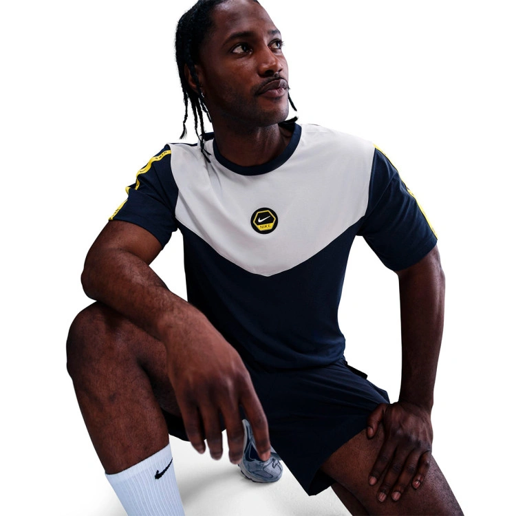 camiseta-nike-sportswear-dri-fit-midnight-navy-pure-platinum-4