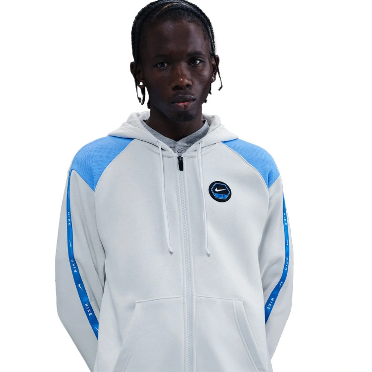 chaqueta-nike-sportswear-fleece-photon-dust-university-blue-2