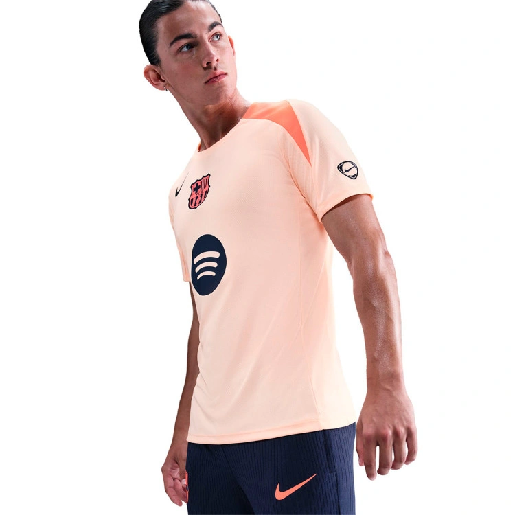 camiseta-nike-fc-barcelona-training-2025-2026-crimson-tint-crimson-tint-bright-mango-midnig-2