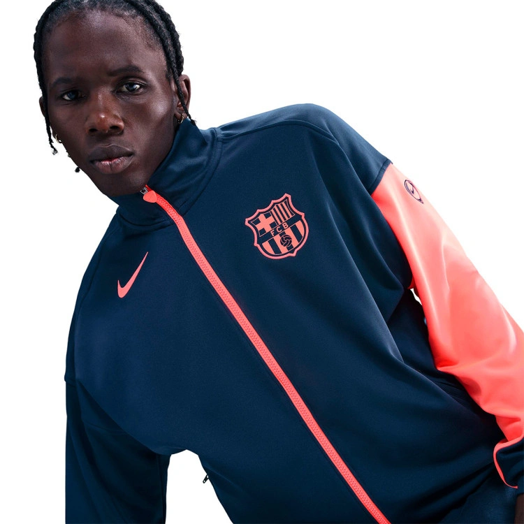 chaqueta-nike-fc-barcelona-pre-match-2025-2026-midnight-navy-bright-mango-bright-mango-6