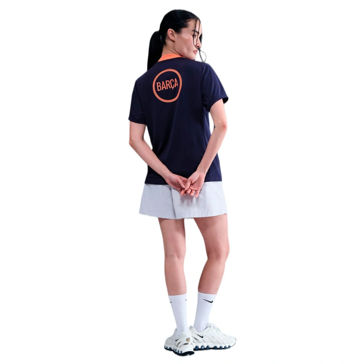 camiseta-nike-fc-barcelona-pre-match-2025-2026-mujer-midnight-navy-bright-mango-4