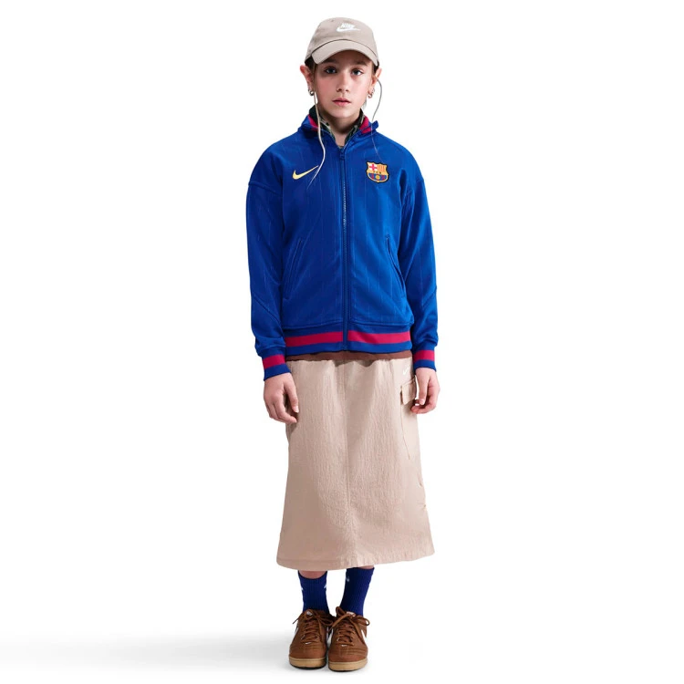 chaqueta-nike-fc-barcelona-pre-match-2025-2026-nino-deep-royal-blue-noble-red-midwest-gold-5