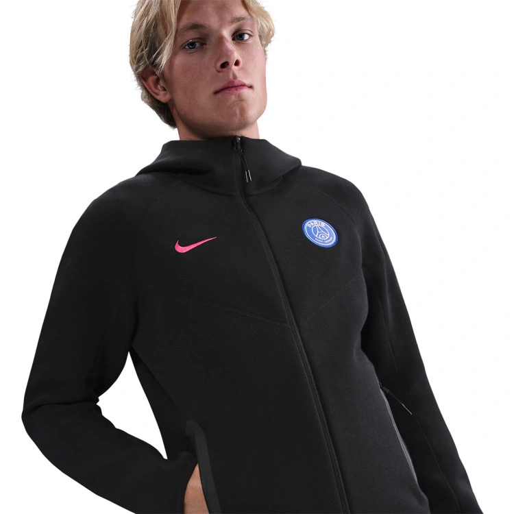 chaqueta-nike-paris-fc-fanswear-2025-2026-black-global-red-no-sponsor-2