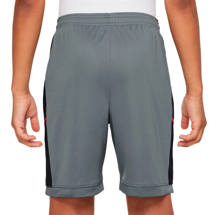 pantalon-corto-nike-academy-25-nino-cool-grey-black-bright-crimson-1