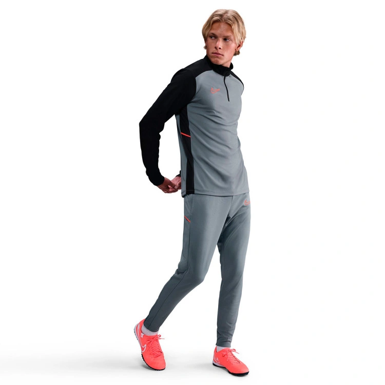 pantalon-largo-nike-academy-25-cool-grey-cool-grey-bright-crimson-6