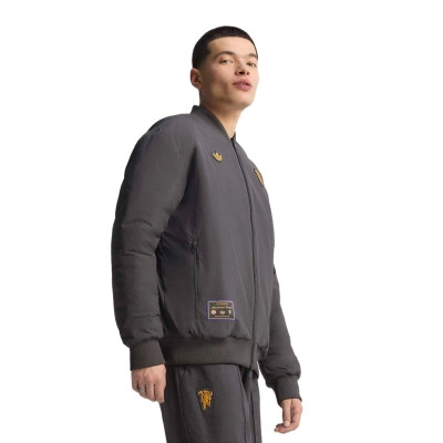 Manchester United Icons Fanswear 2025-2026 Reversible Jacket