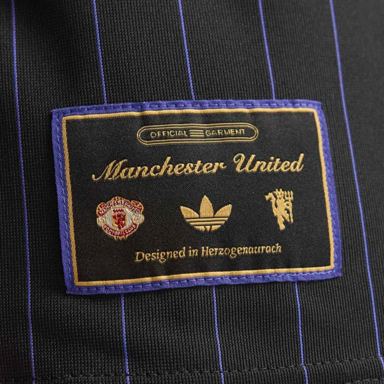 camiseta-adidas-manchester-united-icons-fanswear-2025-2026-black-7