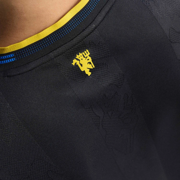 camiseta-adidas-manchester-united-tercera-equipacion-authentic-2025-2026-black-3