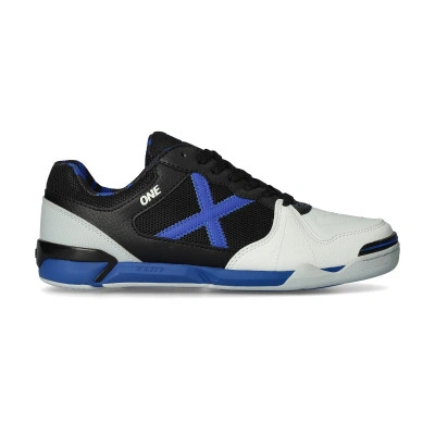 One Futsal shoes