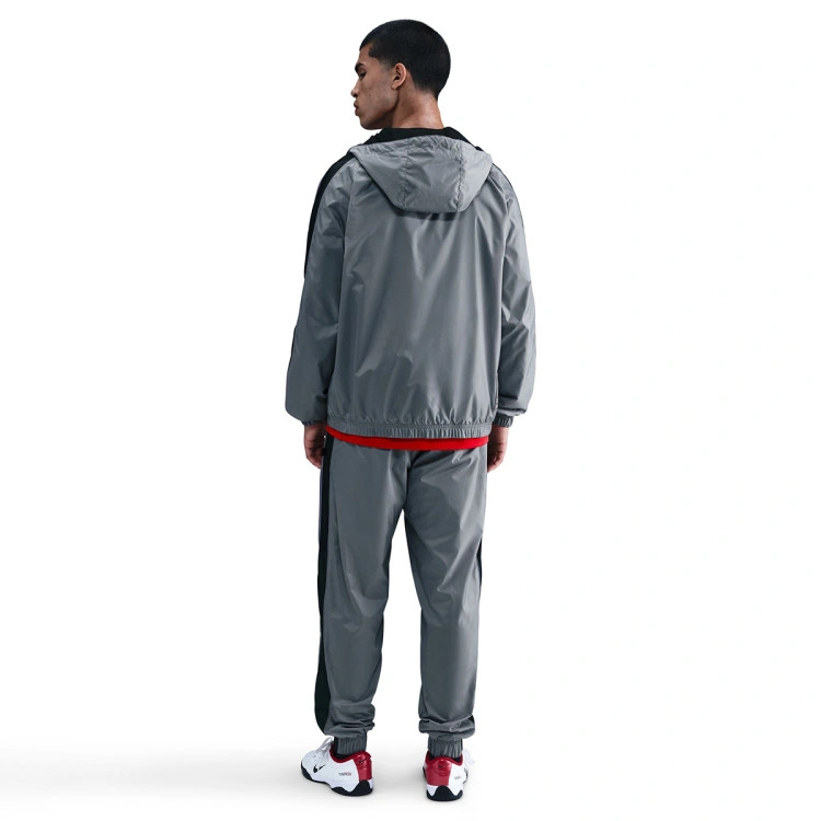 chandal-nike-atletico-de-madrid-fanswear-2025-2026-smoke-grey-black-sport-red-no-sponsor-1