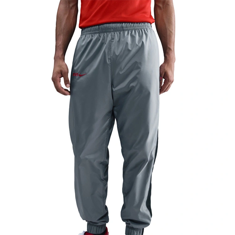 chandal-nike-atletico-de-madrid-fanswear-2025-2026-smoke-grey-black-sport-red-no-sponsor-4
