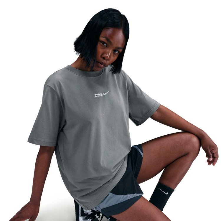 camiseta-nike-fc-barcelona-fanswear-2025-2026-mujer-smoke-grey-4