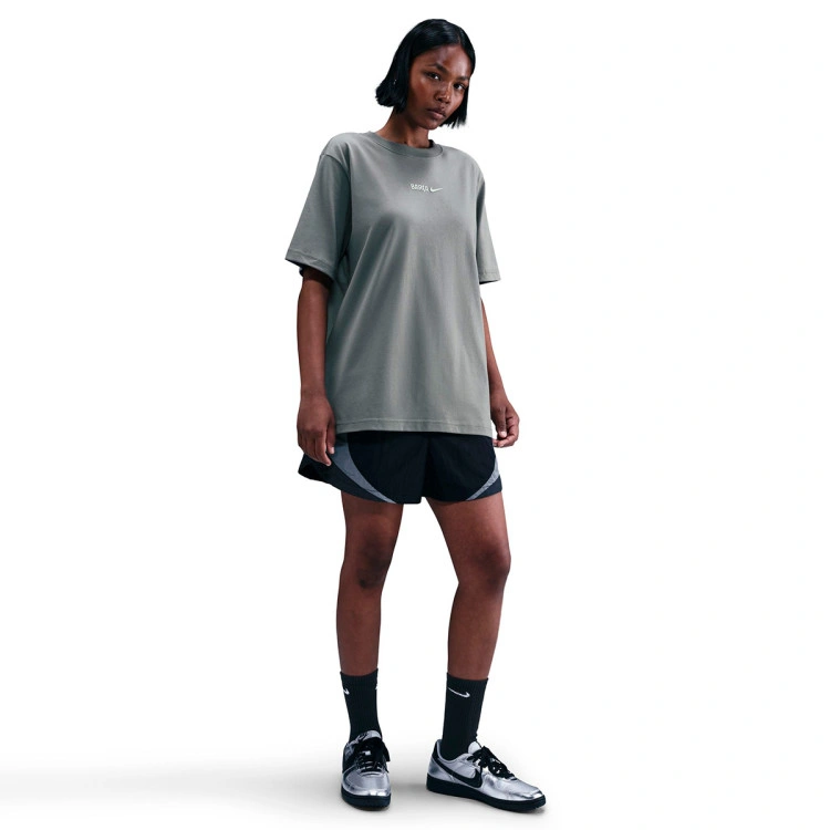 camiseta-nike-fc-barcelona-fanswear-2025-2026-mujer-smoke-grey-6