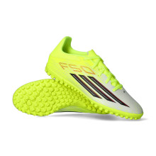 Taco de fútbol adidas F50 Club Turf