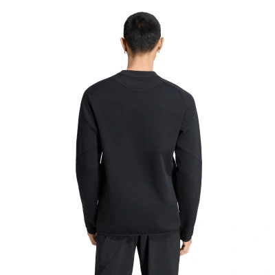 Real Madrid Fanswear Travel Crew 2025-2026 Sweatshirt