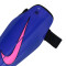 Espinillera Nike Charge Guard