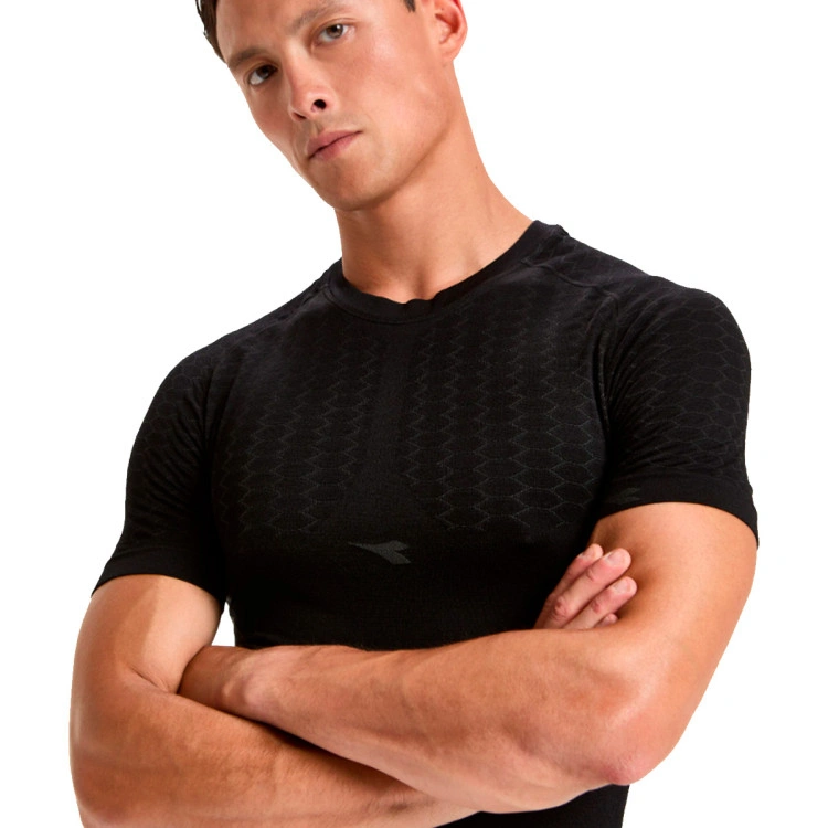 camiseta-diadora-t-shirt-act-nera-black-3