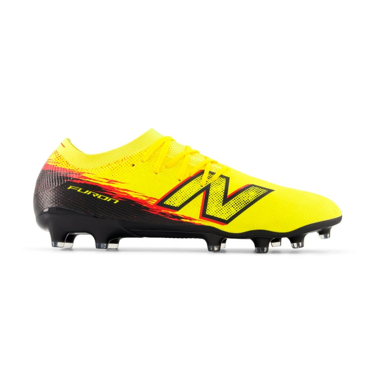 bota-new-balance-furon-elite-mg-v8-punch-yellow-1