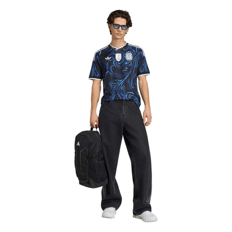 camiseta-adidas-argentina-segunda-equipacion-mundial-2026-black-lucid-blue-4