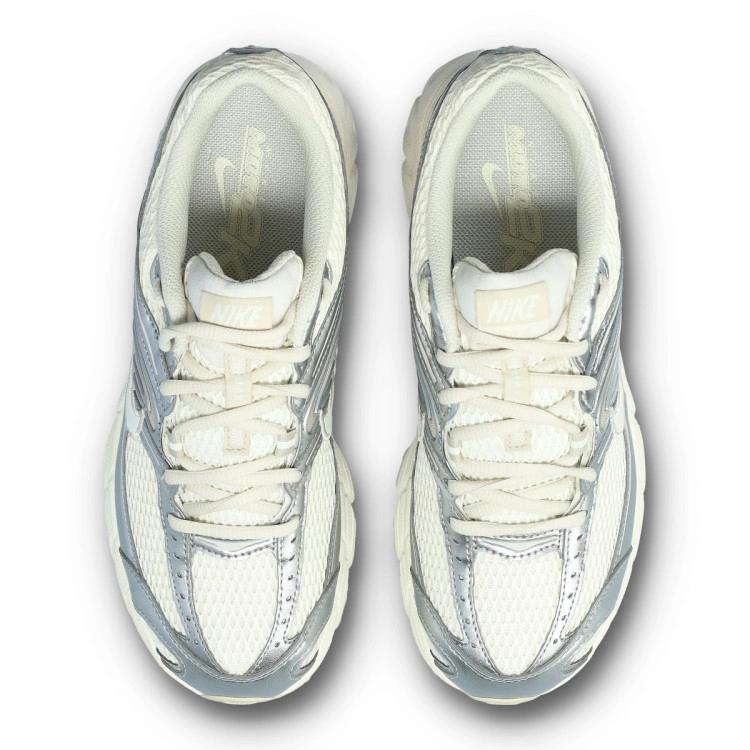 zapatilla-nike-w-nike-air-max-moto-2k-pale-ivory-sail-mtlc-silver-lt-orewood-brn-he-4