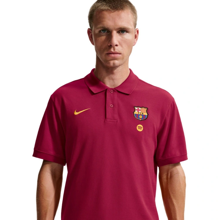 polo-nike-fc-barcelona-fanswear-2026-2027-noble-red-noble-red-mineral-yellow-full-spon-0
