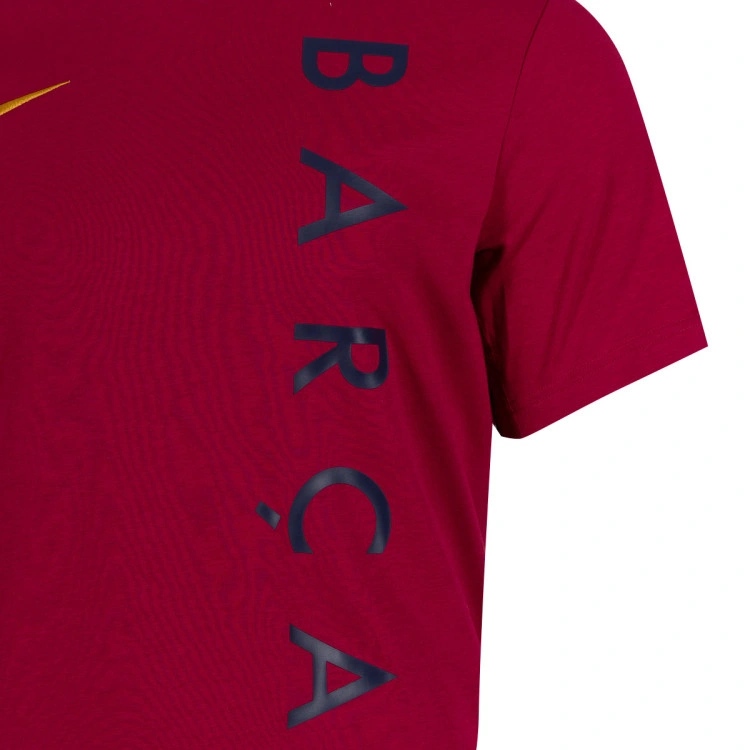camiseta-nike-fc-barcelona-fanswear-2026-2027-noble-red-noble-red-blackened-blue-mineral-ye-4