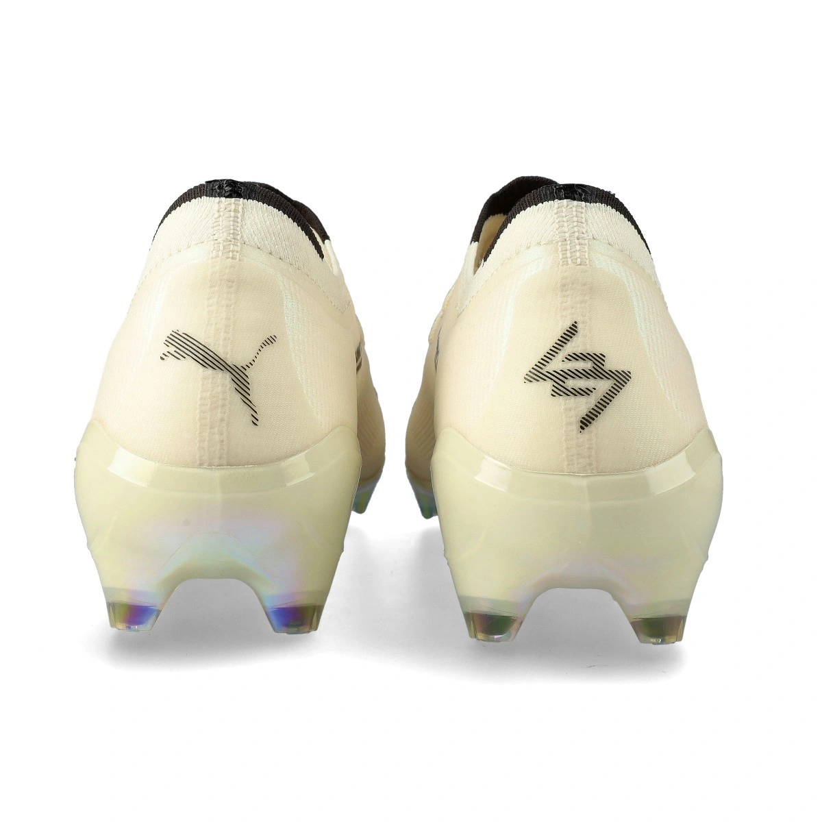 bota-puma-ultra-nitro-7-ultimate-fg-sugared-almond-puma-black-4