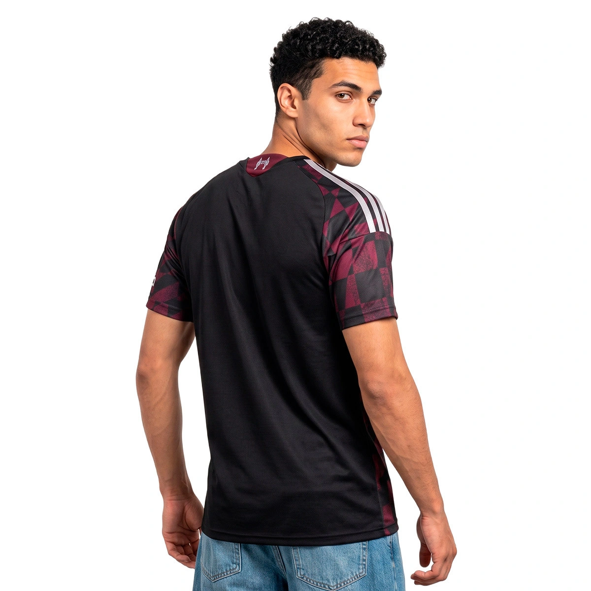 camiseta-adidas-liverpool-fc-tercera-equipacion-2026-2027-black-1