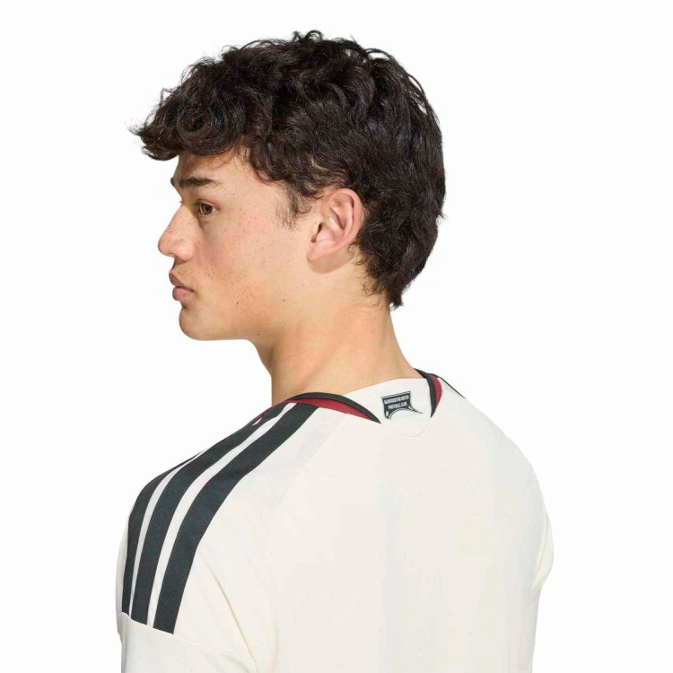 camiseta-adidas-manchester-united-tercera-equipacion-2026-2027-ivory-3