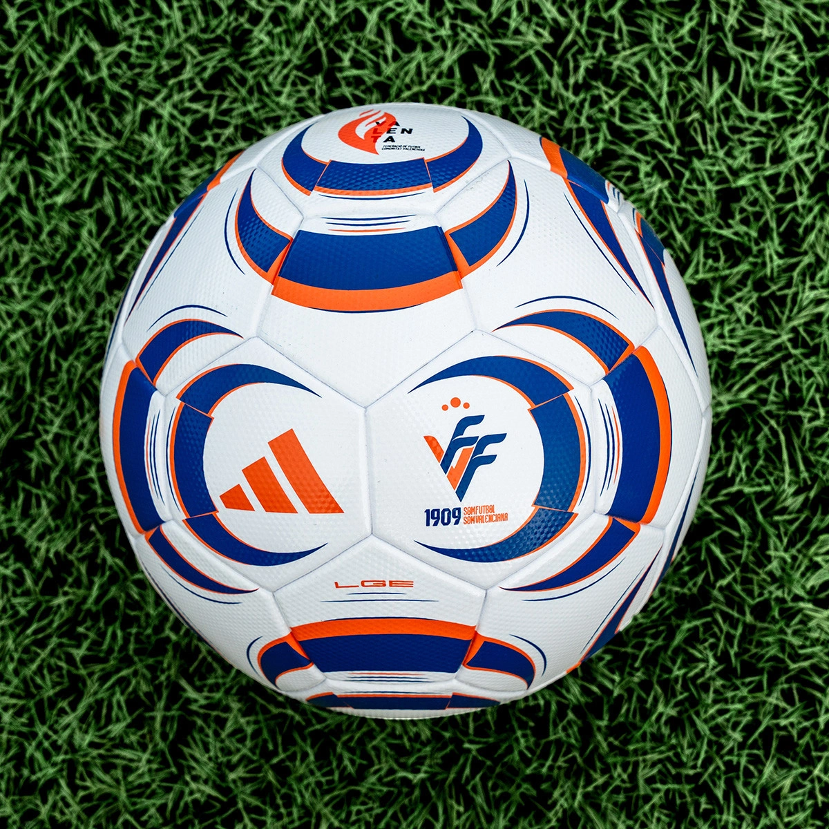 balon-adidas-tiro-ffcv-league-ball-white-navy-orange-2