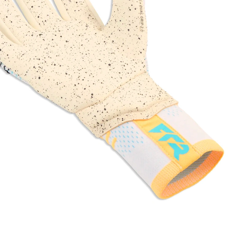 guantes-puma-future-ultimate-playmaker-white-vibrant-blue-team-aqua-2