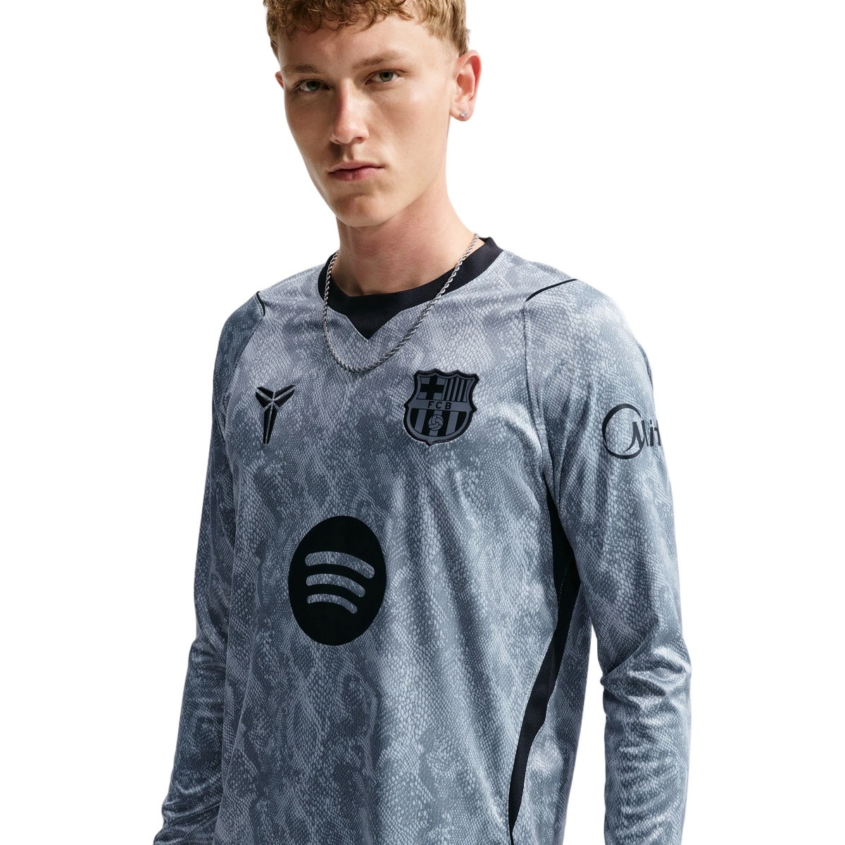 camiseta-nike-fc-barcelona-segunda-equipacion-x-kobe-portero-ml-2026-2027-grey-0