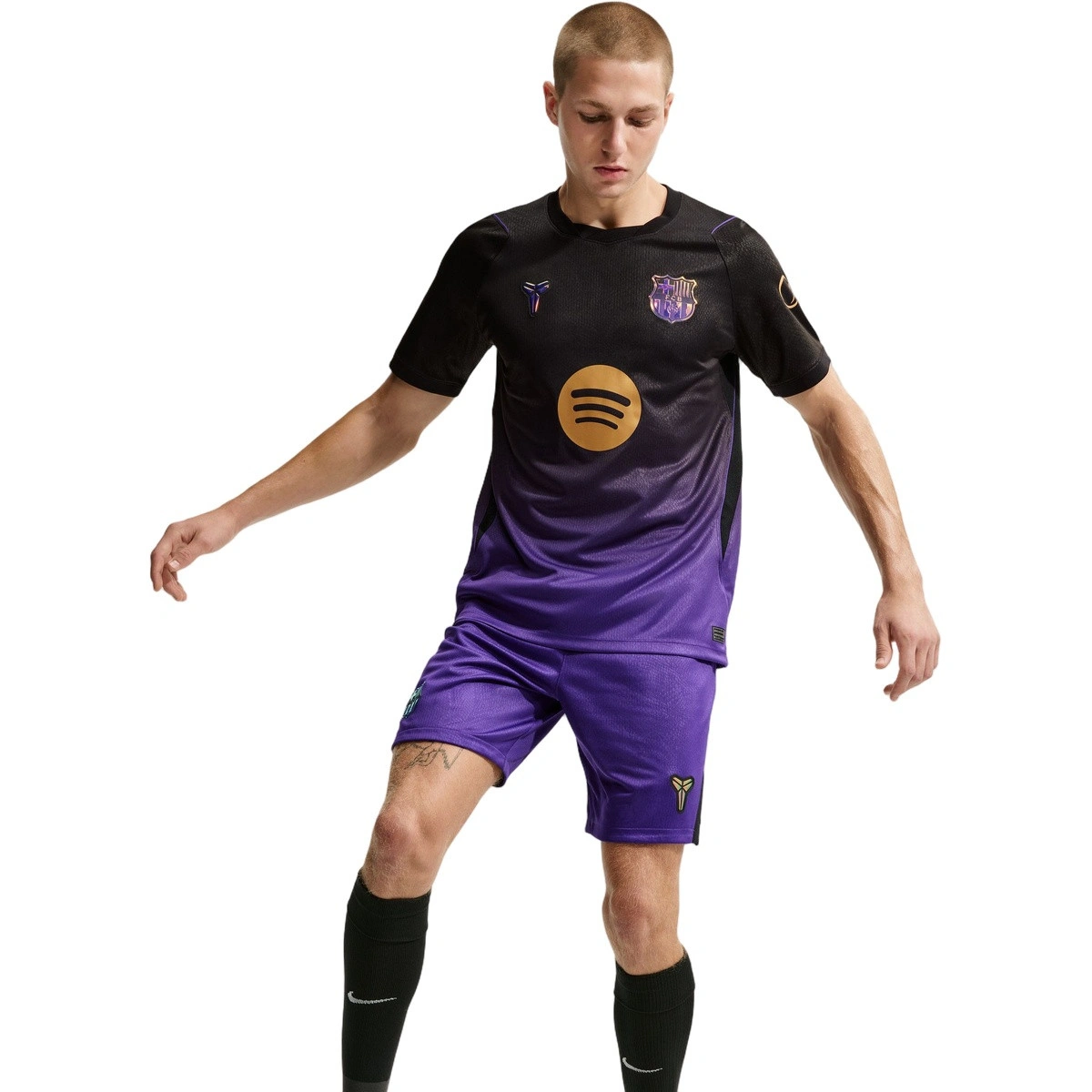 pantalon-corto-nike-fc-barcelona-segunda-equipacion-x-kobe-2026-2027-purple-4