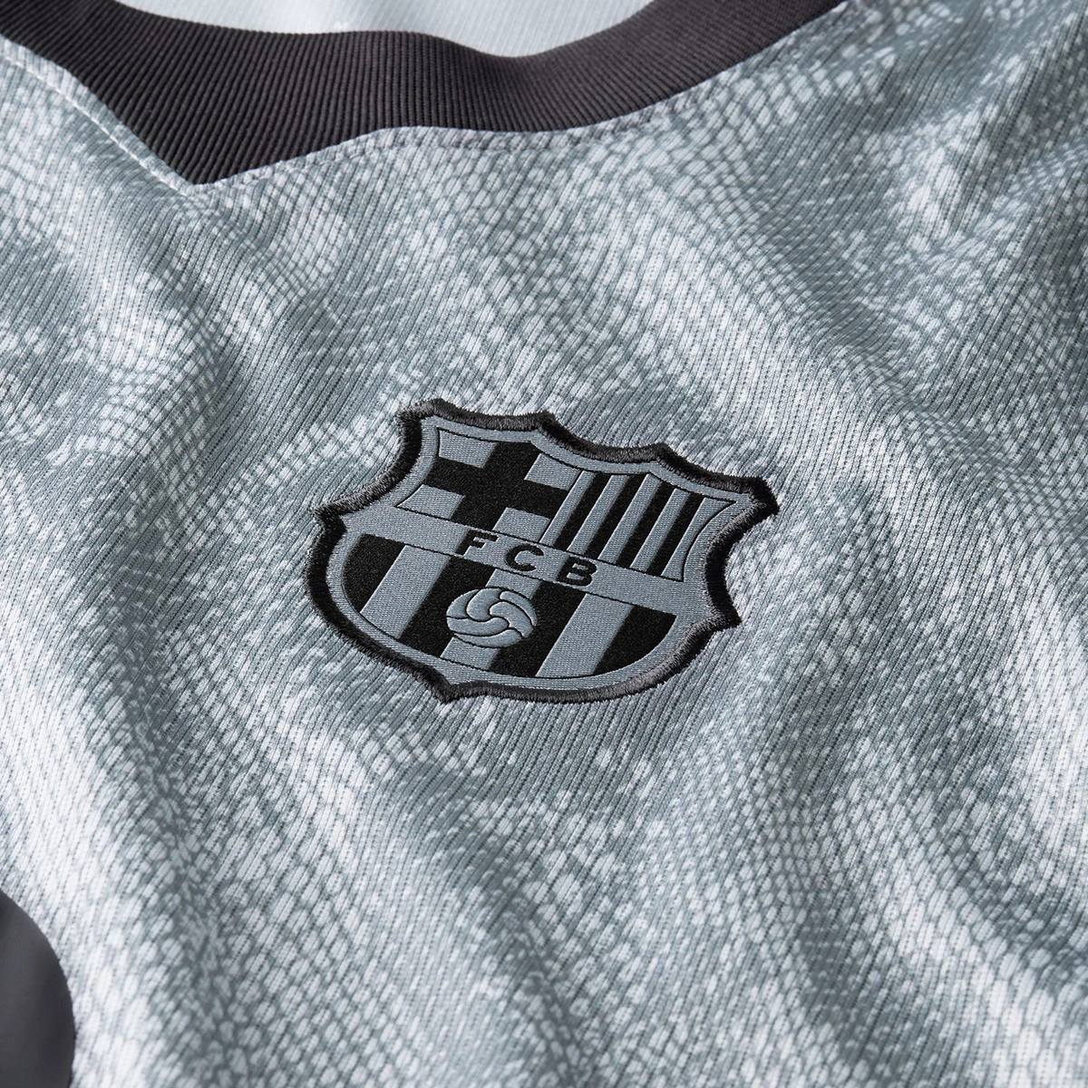camiseta-nike-fc-barcelona-segunda-equipacion-x-kobe-portero-ml-2026-2027-nino-grey-3