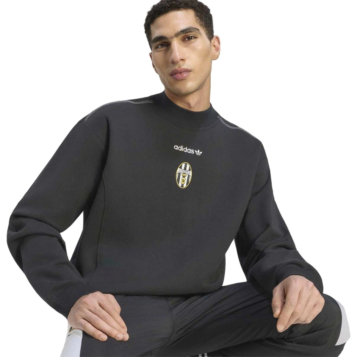 sudadera-adidas-juventus-fanswear-2026-2027-black-2