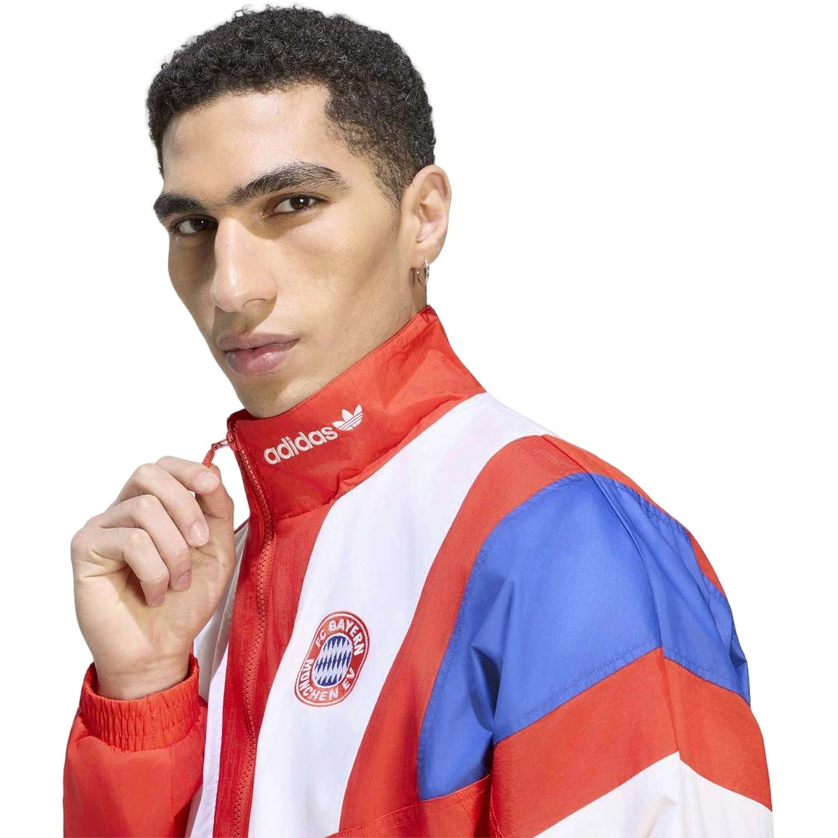 chaqueta-adidas-fc-bayern-fanswear-2026-2027-red-white-semi-lucid-blue-2