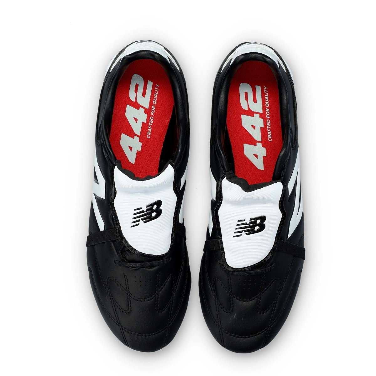 bota-new-balance-442-pro-tongue-fg-v3-black-white-5
