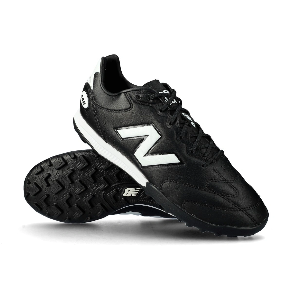 bota-new-balance-442-pro-turf-v3-black-white-0