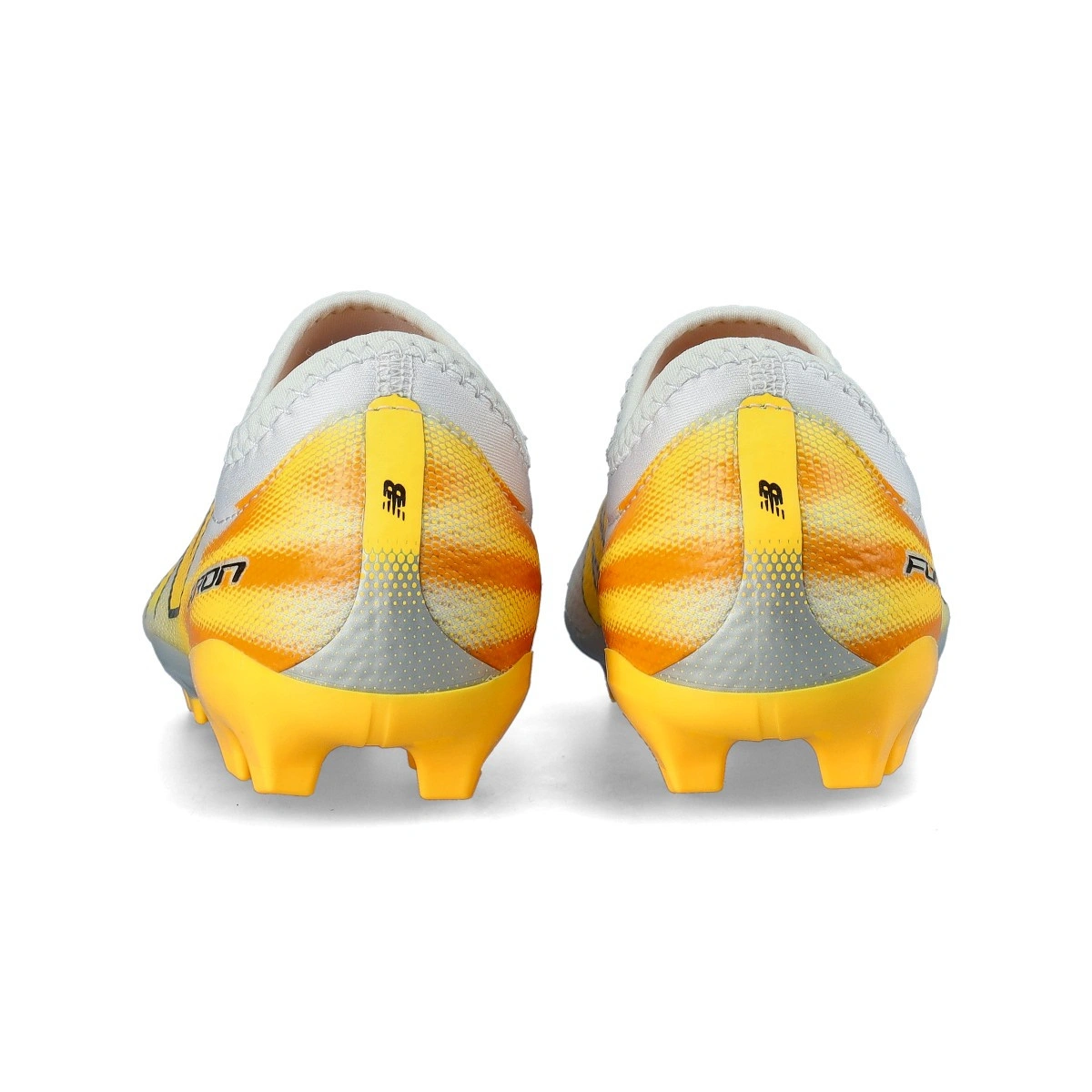 bota-new-balance-furon-team-fg-v9-nino-blanco-4