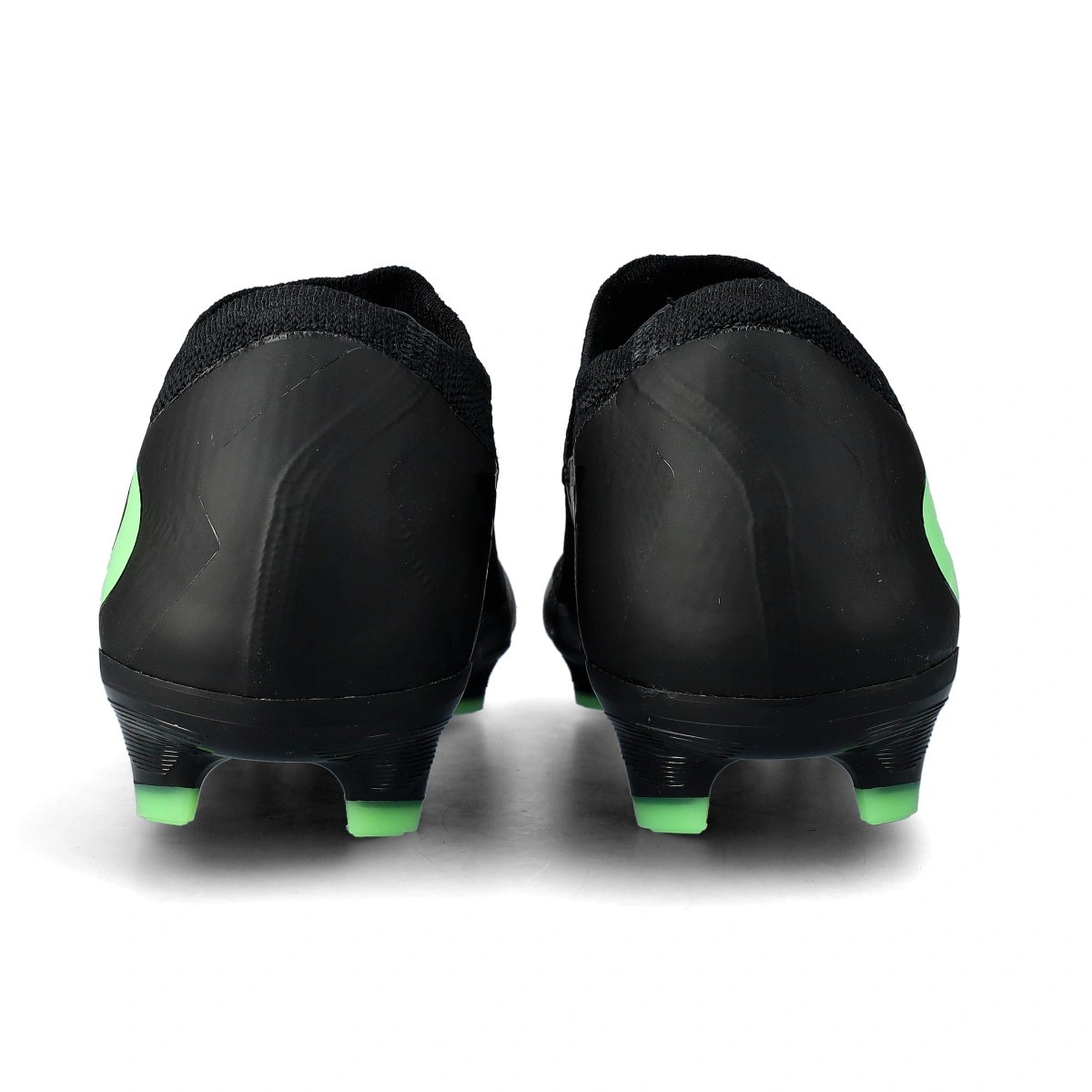 bota-nike-phantom-6-low-pro-fg-negro-4
