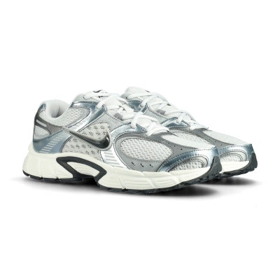 Nike V5 Rnr Sneakers