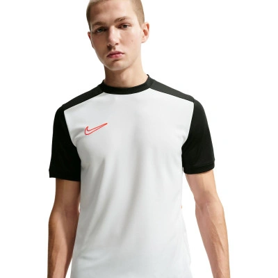 T-Shirt Academy 25