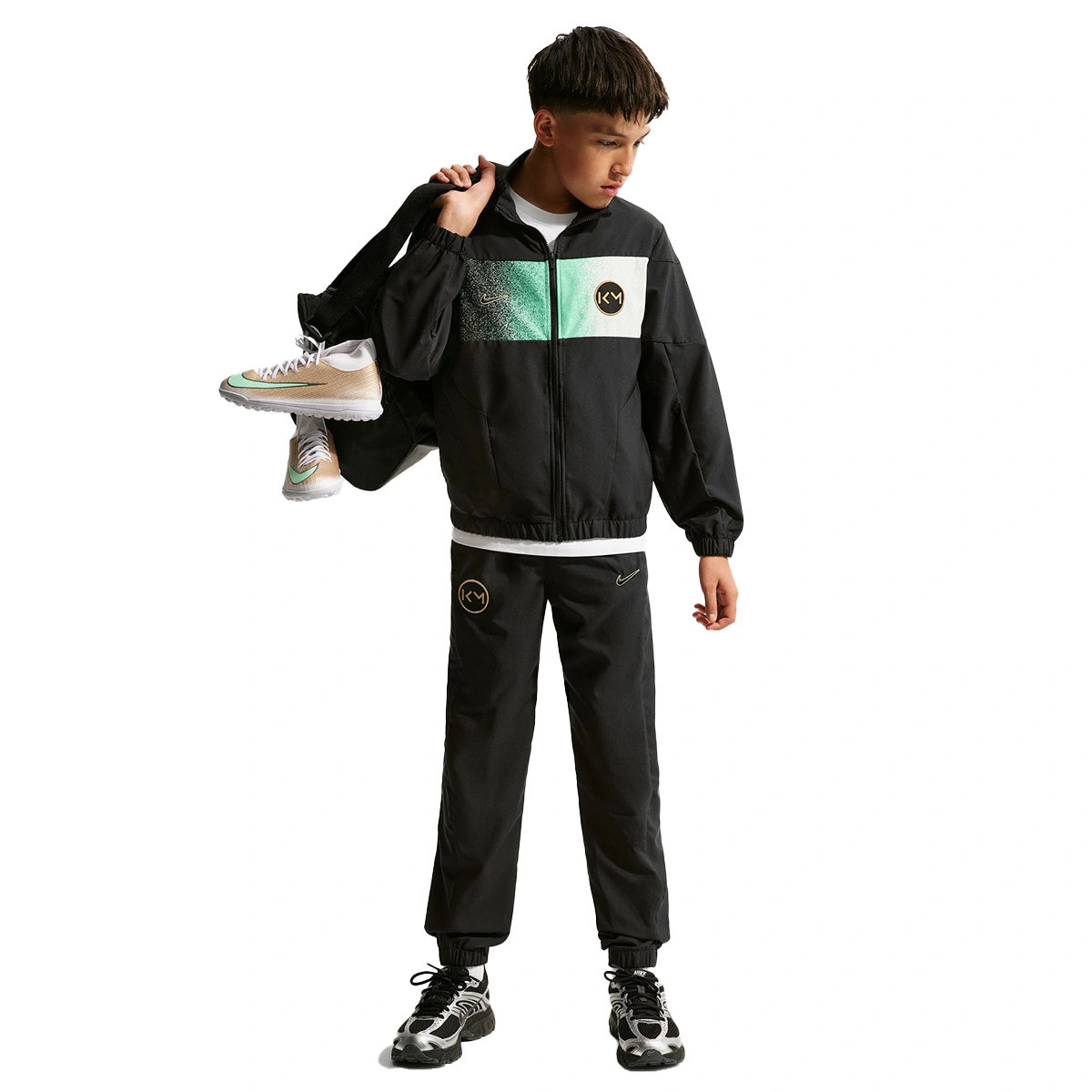 chandal-nike-tracksuit-woven-km-ninos-black-metallic-gold-5