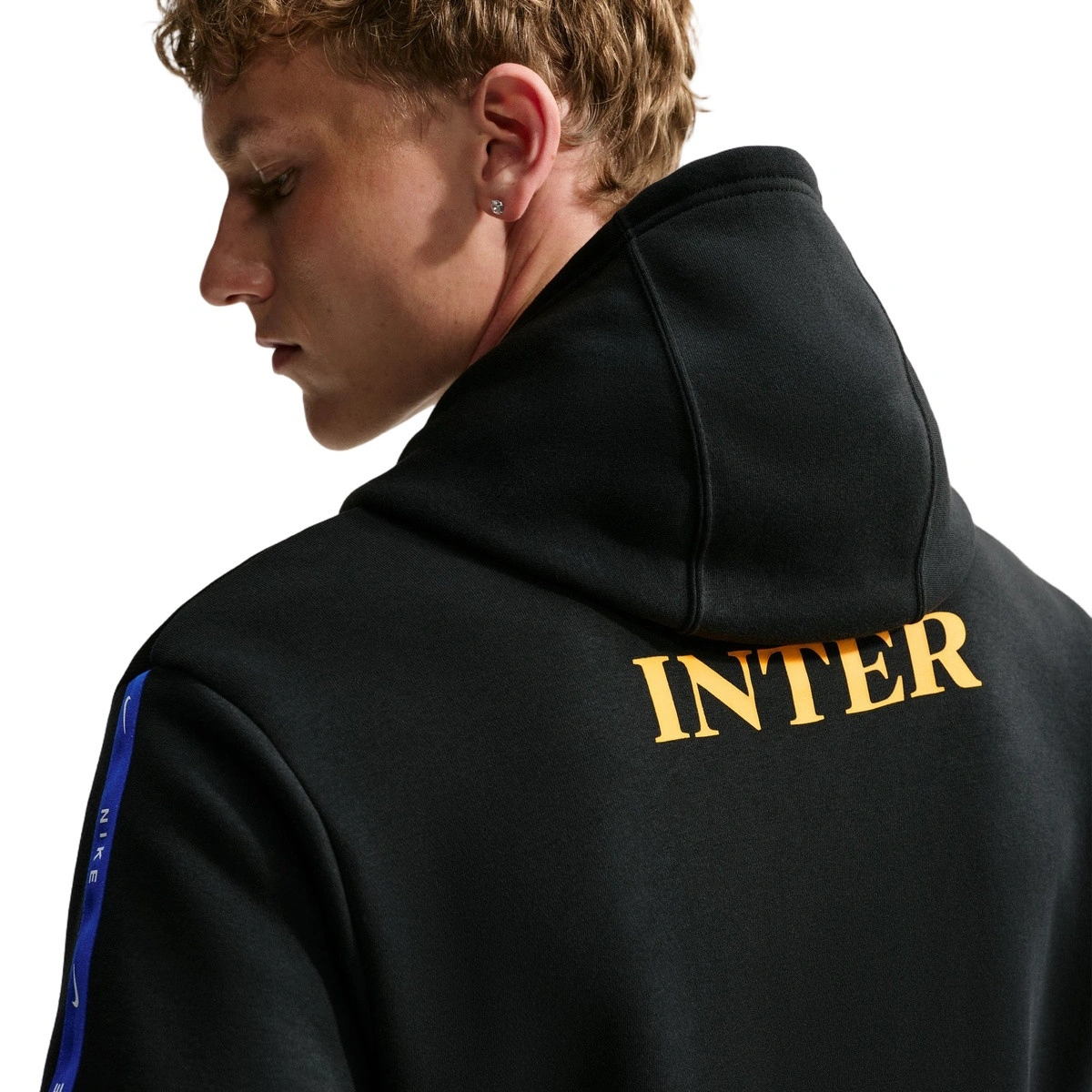 sudadera-nike-inter-milan-fanswear-2026-2027-black-university-gold-no-sponsor-1